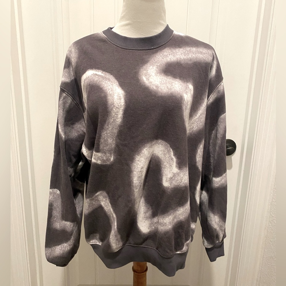 Wild Fable grey heart sweater